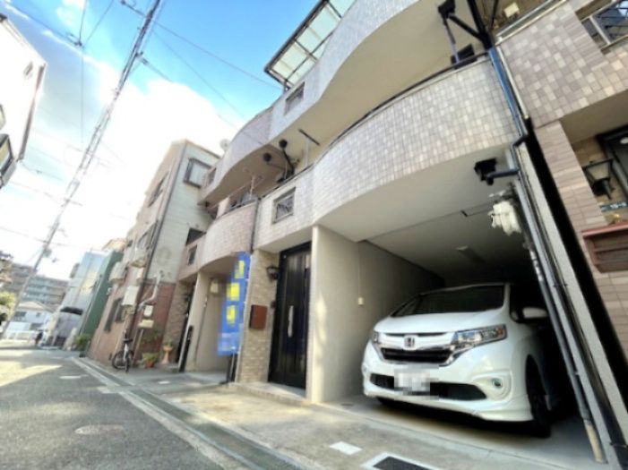 Renovated 4LDK House for Sale in Neyagawa, Osaka - Thumbnail 2