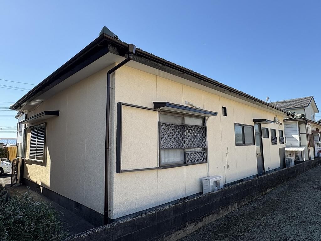 4DK Single-Story House for Sale in Miyazaki City, Miyazaki - Thumbnail 2