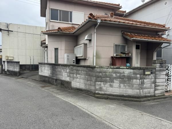 Used Detached House 4LDK 110.74sqm in Wakayama City - Thumbnail 2