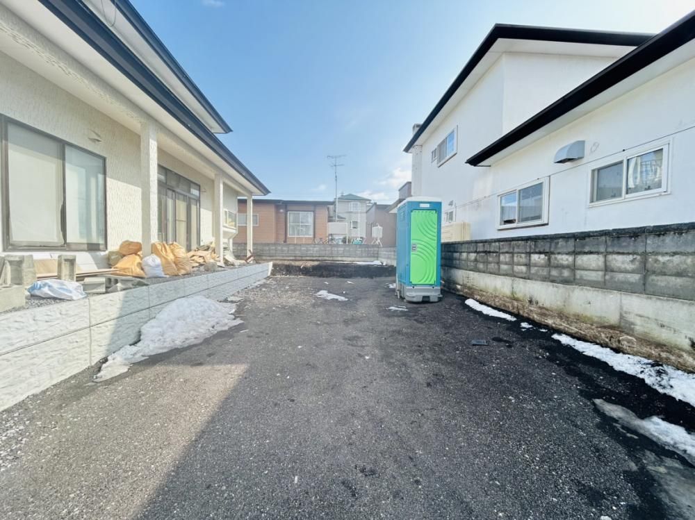 Renovated 4-Bedroom House with Garden in Hakodate, Hokkaido - Thumbnail 2