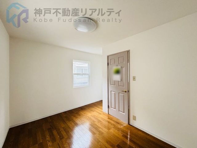 4LDK Wooden House for Sale in Kobe Central Ward, Hyogo - Thumbnail 3