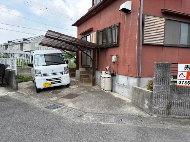 4LDK House for Sale in Iwade, Wakayama - 99.36 sqm - Thumbnail 2