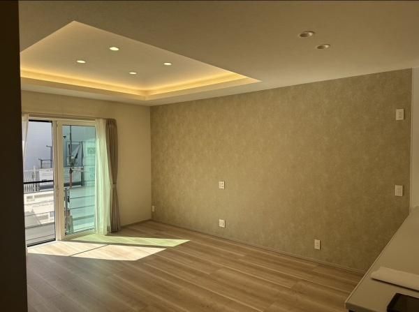 3LDK Modern House for Sale in Matsubara, Osaka - Thumbnail 2