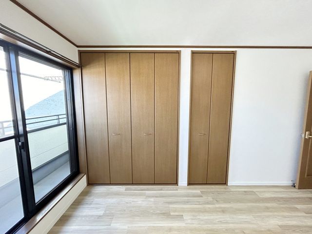 Renovated 3-Story House Near Fukushi Station, Osaka - Thumbnail 4