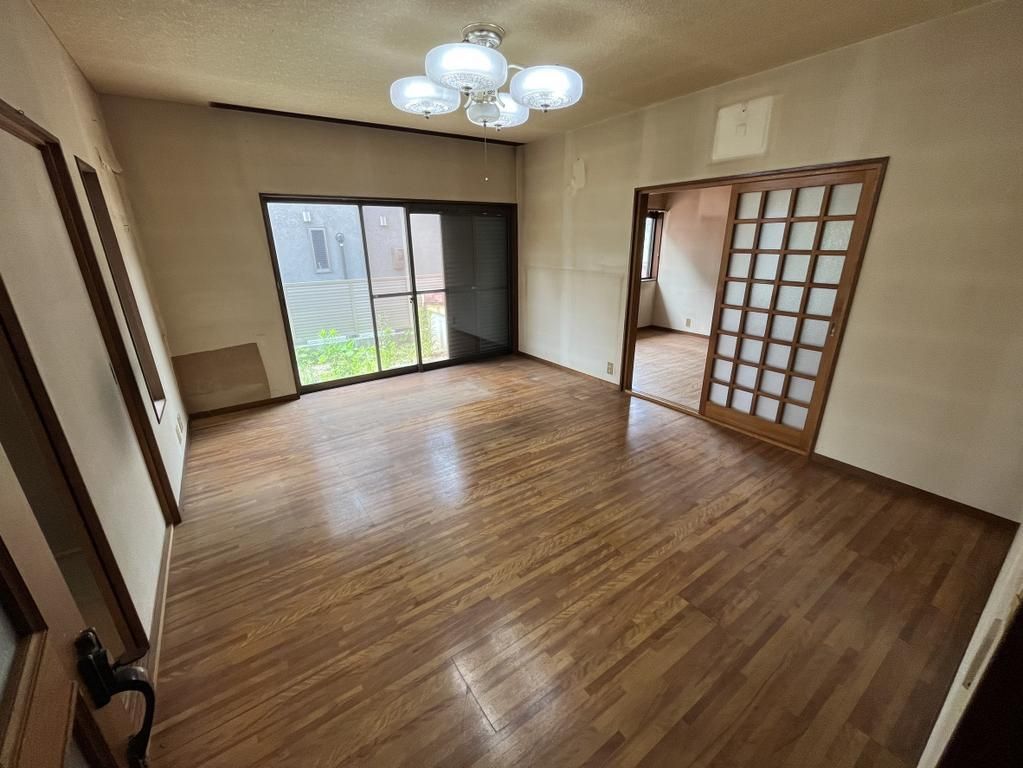 6LDK Detached House for Sale in Osaka Sayama, Near Sayama Station - Thumbnail 3