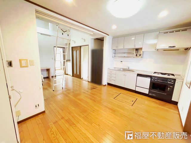 2LDK House for Sale in Nishikyo-ku, Kyoto - Thumbnail 3