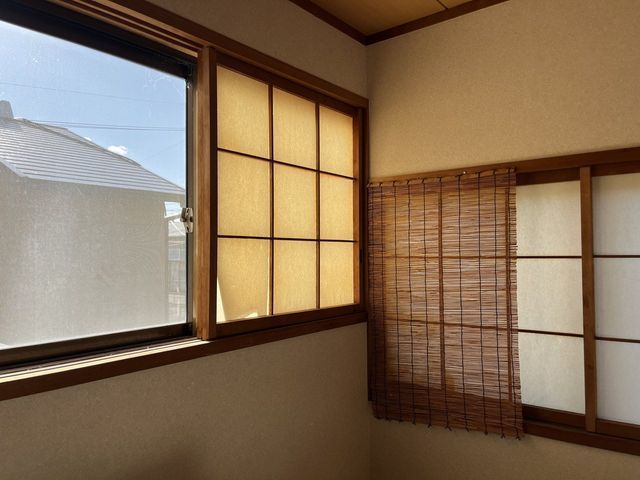 5DK House for Sale in Higashi-Hino, Yokkaichi, Mie - 72 sqm - Thumbnail 2
