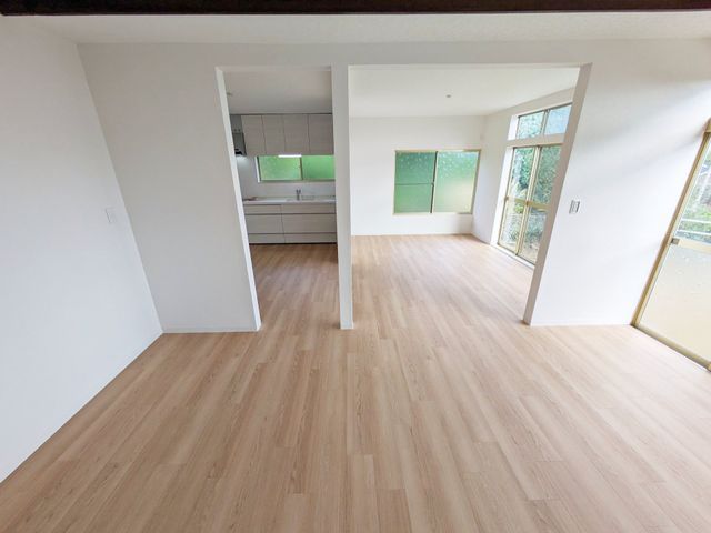 4LDK Renovated House with Beppu Bay View in Hiji Town, Oita - Thumbnail 4