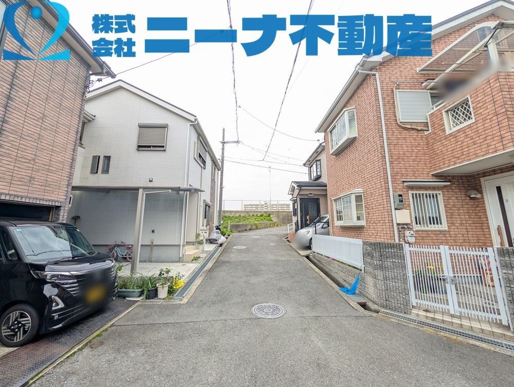 Modern 3LDK House for Sale in Kashiwara, Osaka - 2017 Build - Thumbnail 3