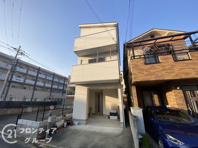 2SLDK Detached House for Sale in Hirakata, Osaka - Thumbnail 3