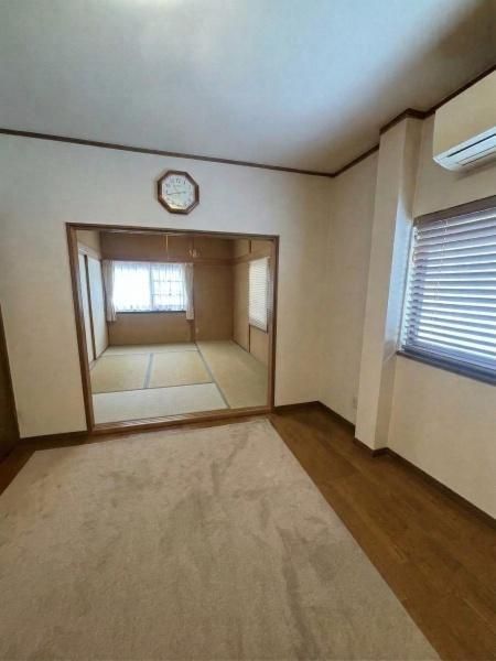 4SLDK Steel-Frame House with Garage in Higashiosaka, Osaka - Thumbnail 2