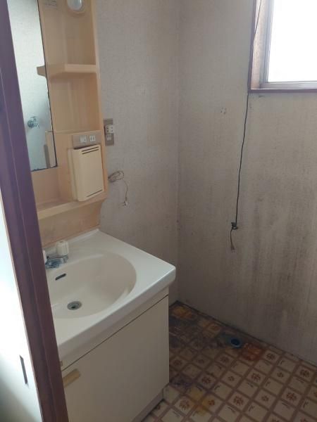 3DK Detached House with Garage for Sale in Daito City, Osaka - Thumbnail 4