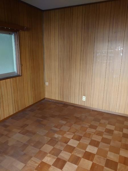 3DK Detached House with Garage for Sale in Daito City, Osaka - Thumbnail 2