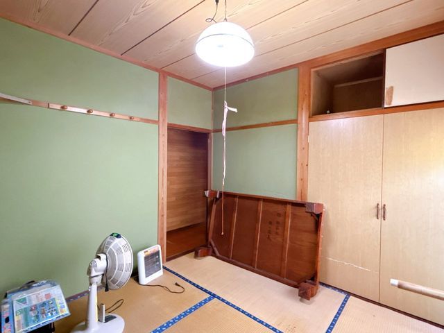 Renovated 4LDK House for Sale in Minamikyushu, Kagoshima - Thumbnail 2