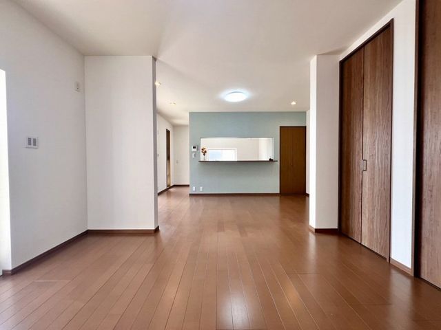 Renovated 4LDK House in Kobe Higashinada with Sea View Garden - Thumbnail 3
