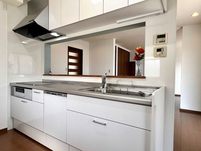Renovated 4LDK House in Kobe Higashinada with Sea View Garden - Thumbnail 4