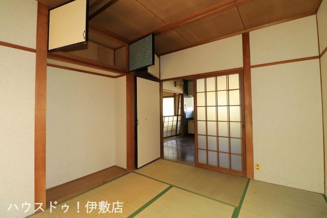 Private Hillside 4DK House for Renovation in Kagoshima - Thumbnail 2