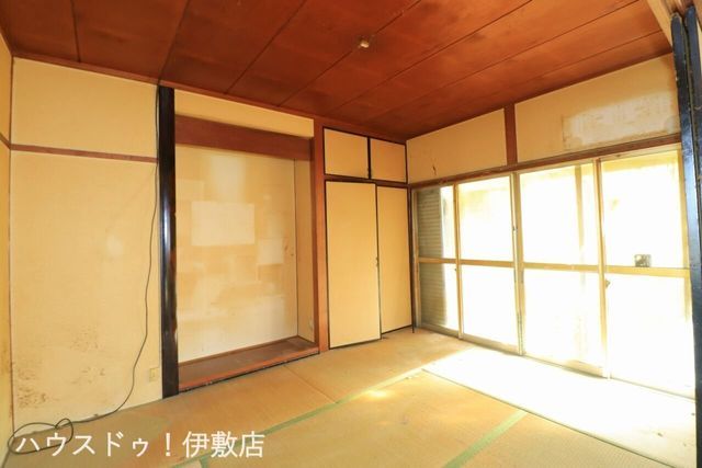 Private Hillside 4DK House for Renovation in Kagoshima - Thumbnail 3
