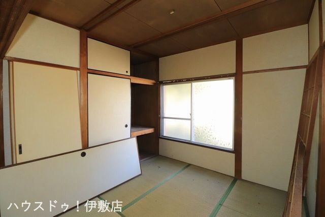 Private Hillside 4DK House for Renovation in Kagoshima - Thumbnail 4