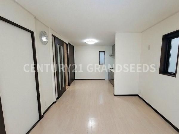 3LDK House for Sale in Takatsuki, Osaka - 79.58 sqm - Thumbnail 4