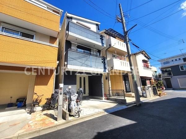 3LDK House for Sale in Takatsuki, Osaka - 79.58 sqm - Thumbnail 3