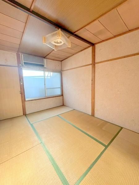 3K Terrace House for Renovation in Suminoe, Osaka - Thumbnail 2