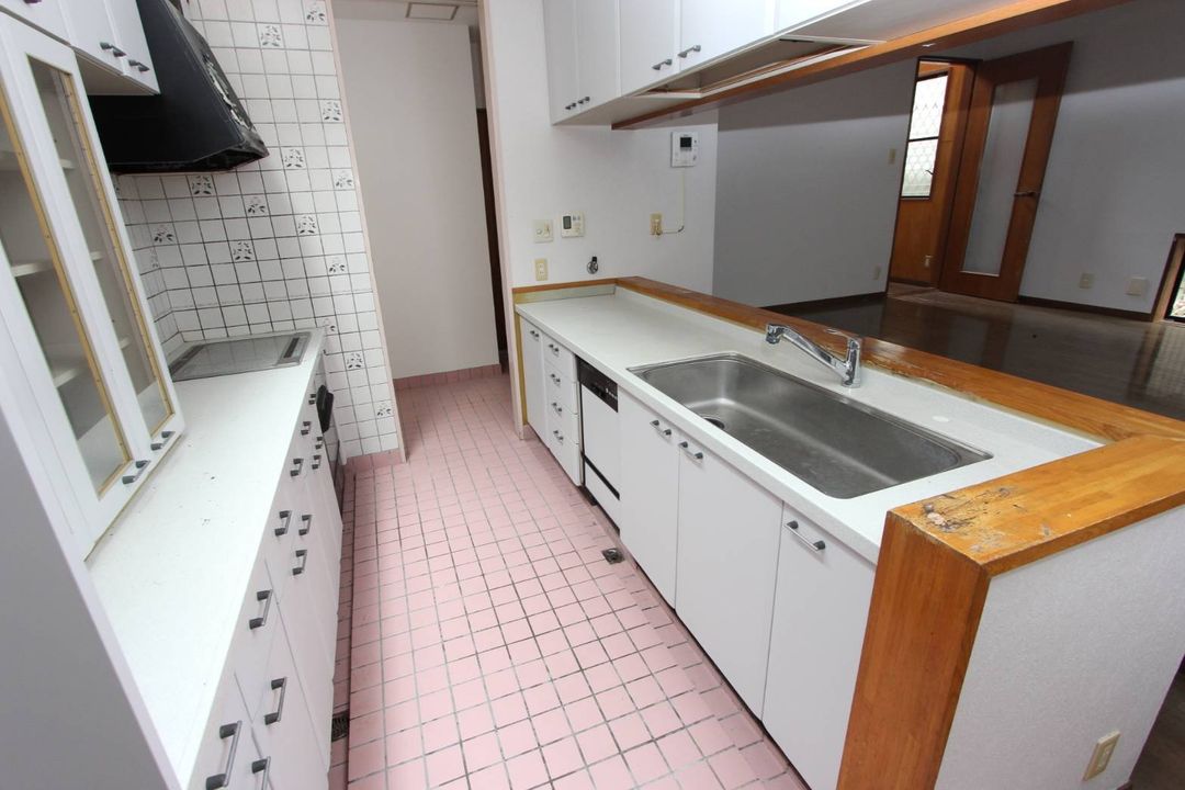 4SLDK Detached House for Sale in Takarazuka, Hyogo - Thumbnail 3