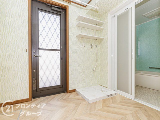 4LDK South-Facing Family Home with Renovations in Kobe Nishi Ward - Thumbnail 2