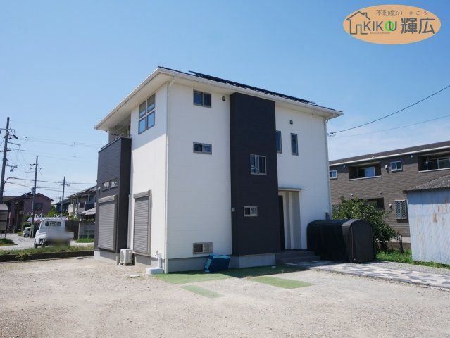 4SLDK House for Sale in Himeji, Hyogo - 117.99 sqm - Thumbnail 3