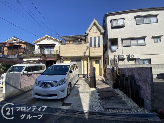 4LDK House for Sale in Neyagawa, Osaka - 98 sqm - Thumbnail 3