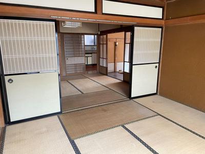 Registration No. 347 - Hida City Living Net — Interior, 2-50 Kataharacho, Toyama