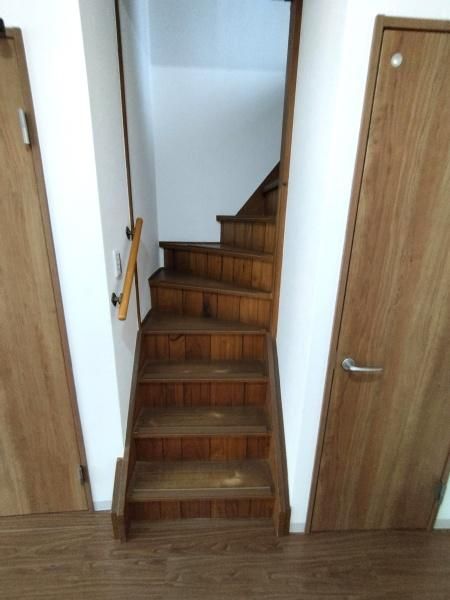 Renovated 3DK House for Sale in Osaka's Abeno Ward - Thumbnail 2