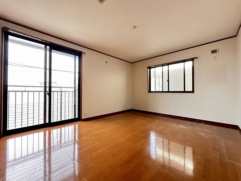 4LDK Detached House for Sale near Ishikiri Station, Higashiosaka - Thumbnail 3
