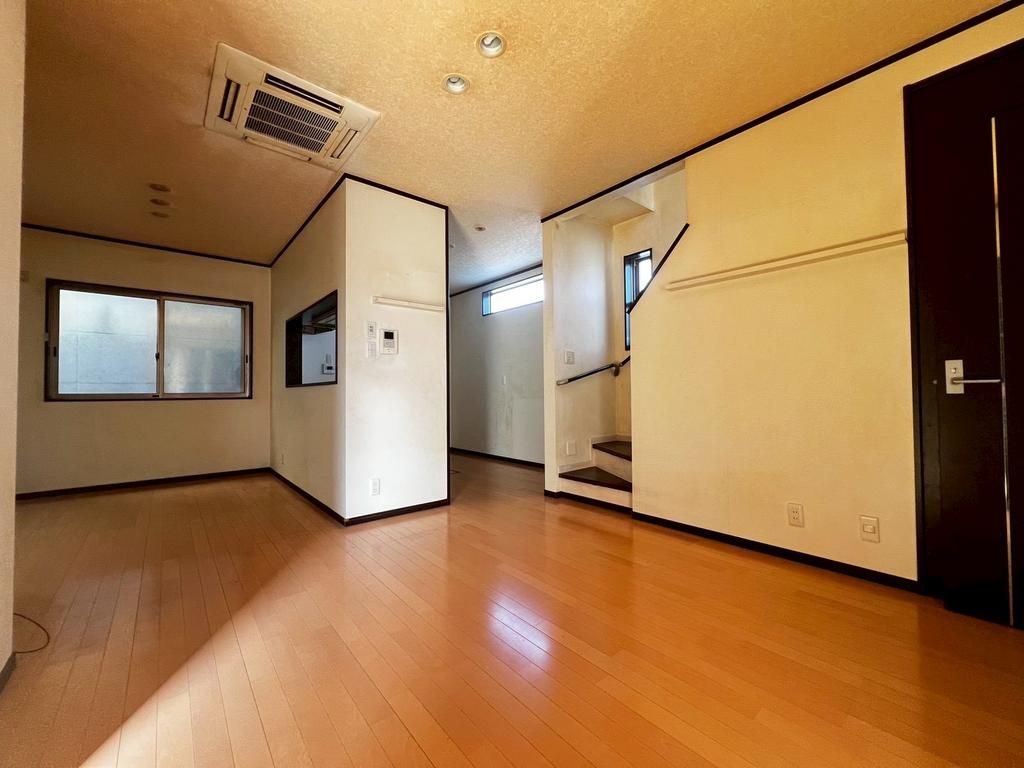 4LDK Detached House for Sale in Izumi City, Osaka - Thumbnail 3