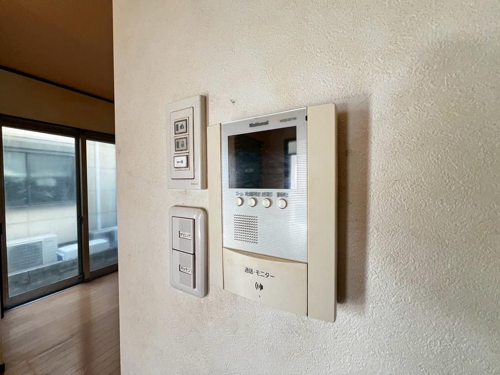 4LDK Detached House for Sale in Izumi City, Osaka - Image 1