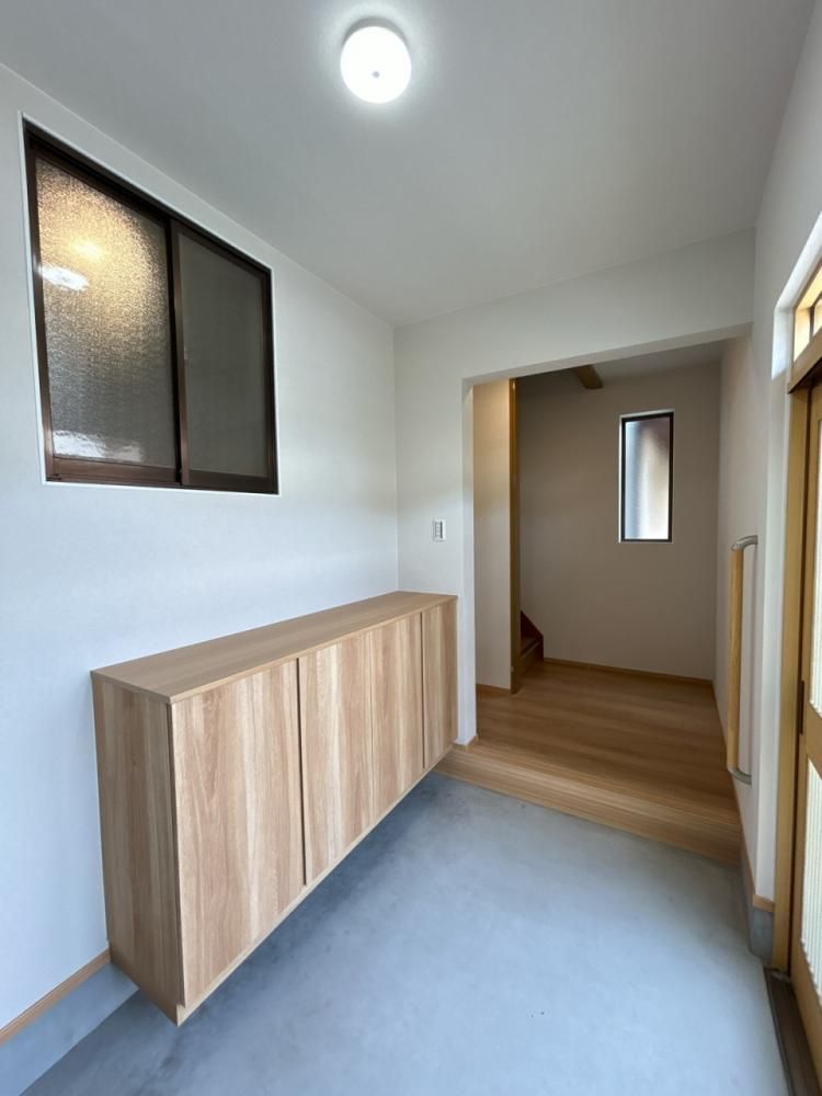 Renovated 3LDK House in Kanazawa's Takao | 2-Car Parking - Thumbnail 4