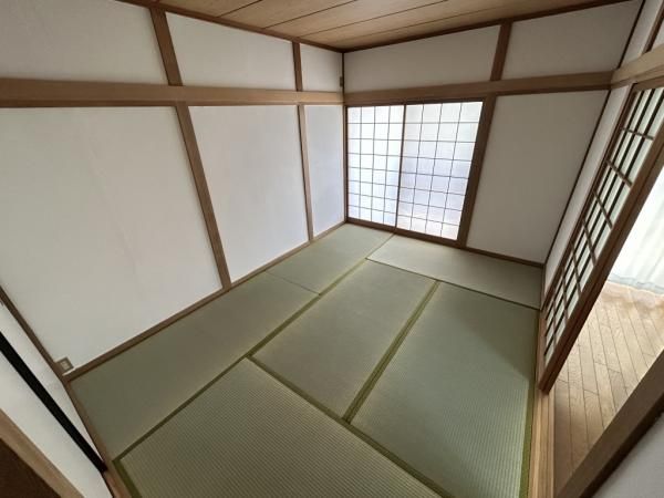 Renovated 4LDK House in Imabari, Ehime - 97.58 sqm - Thumbnail 3