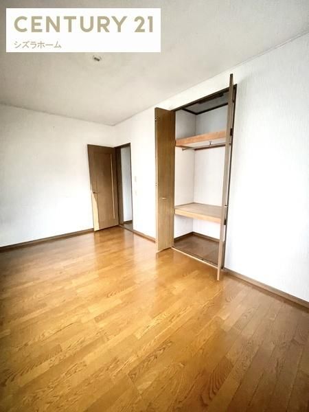 4LDK Family Home for Sale in Sumiyoshi, Osaka | 111.78 sqm - Thumbnail 2