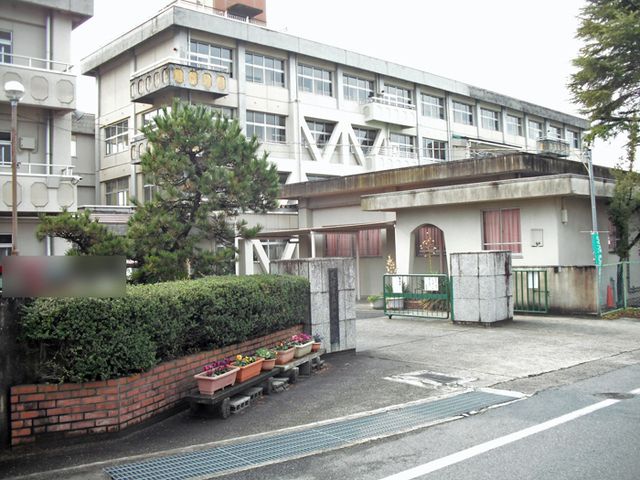 Used Detached House in Tenri, Nara - 125.27 sqm - Thumbnail 4