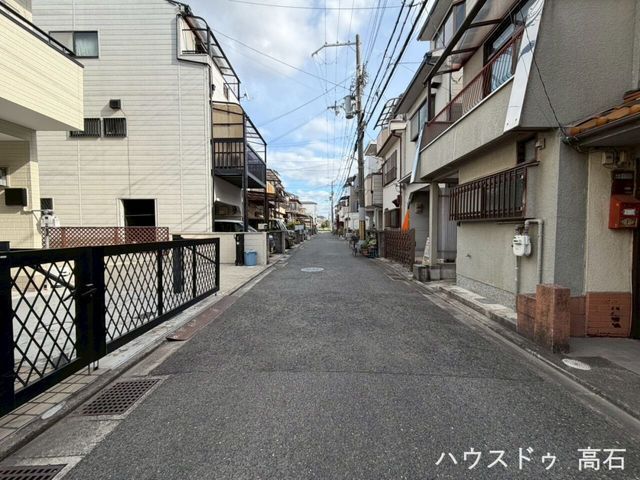Terrace House for Sale in Takashi, Osaka - 3LDK Near Station - Thumbnail 2