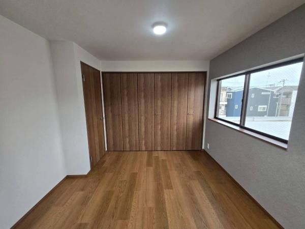 3LDK House for Sale in Higashiyodogawa-ku, Osaka - Thumbnail 3