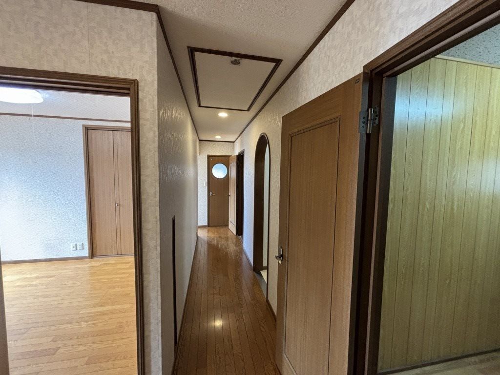 7SLDK House in Higashi Ikoma, Nara - 212 sqm, 2 Parking Spaces - Thumbnail 2