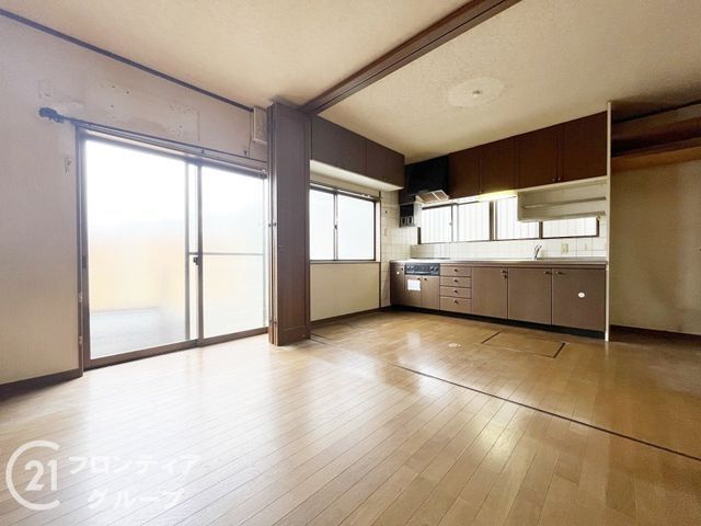3SLDK Two-Storey House for Sale in Nishinomiya, Hyogo - Thumbnail 3