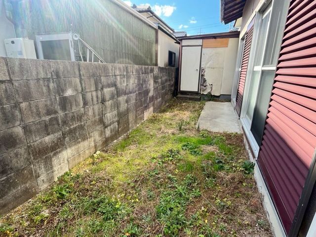 4LDK House for Sale in Hofu City, Yamaguchi | Private Garden - Thumbnail 3