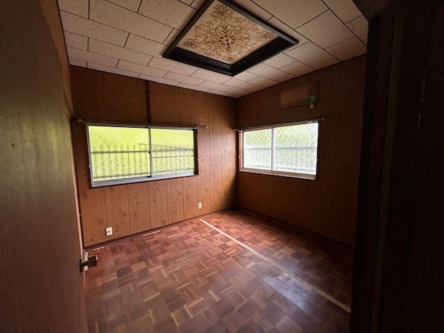 7DK Detached House for Sale in Sumoto, Hyogo - 197sqm - Thumbnail 2