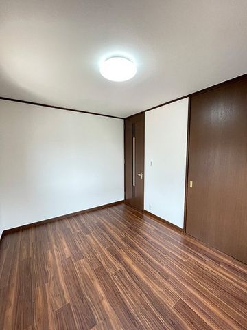 3SLDK House for Sale in Yokkaichi, Mie - 102.30 sqm - Thumbnail 3