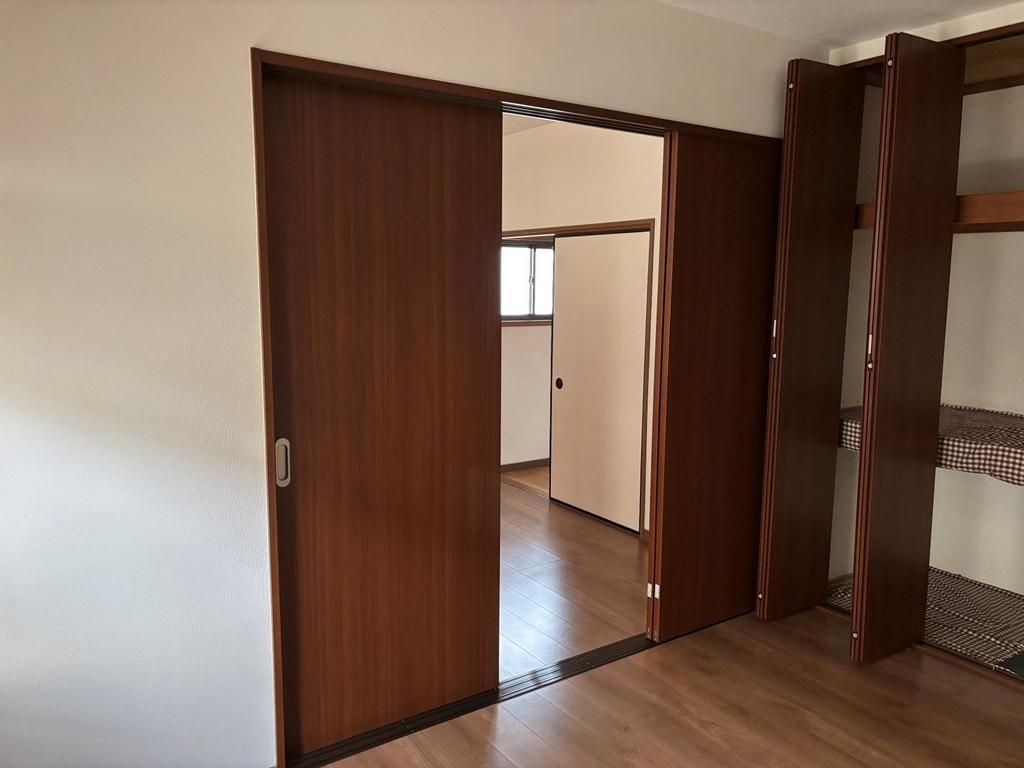 4LDK Detached House for Sale in Yawata City, Kyoto - Thumbnail 3