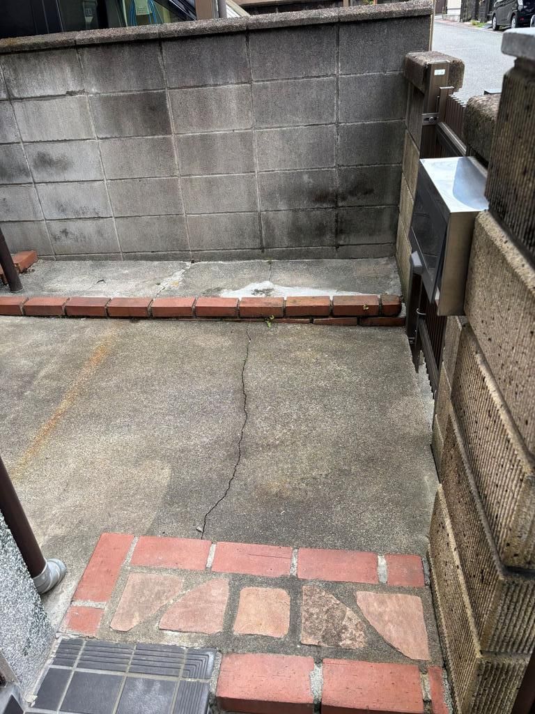 4LDK Detached House for Sale in Yawata City, Kyoto - Thumbnail 2