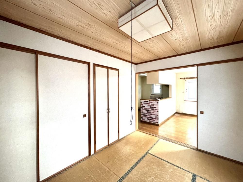 Renovated 4LDK Corner Lot House for Sale in Muroran, Hokkaido - Thumbnail 3