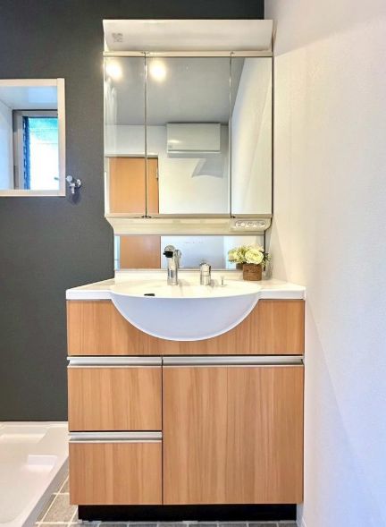 Renovated 4LDK Steel House for Sale in Sakai, Osaka - Thumbnail 4